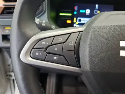 Photo 31 Dacia Duster  Hybrid 140