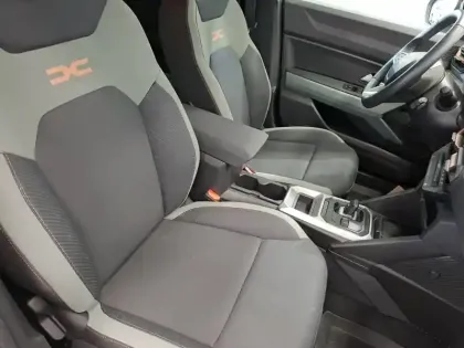 Photo 8 Dacia Duster  Hybrid 140