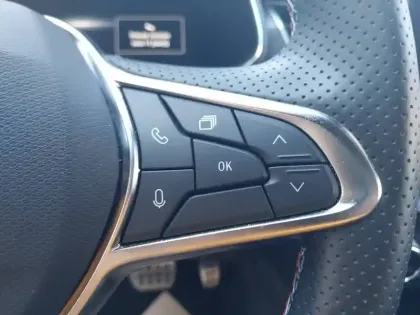 Photo 15 Renault Arkana  E-Tech full hybrid 145 GSR2