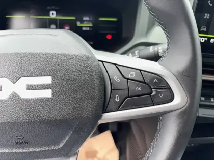 Photo 33 Dacia Duster  Mild Hybrid 130