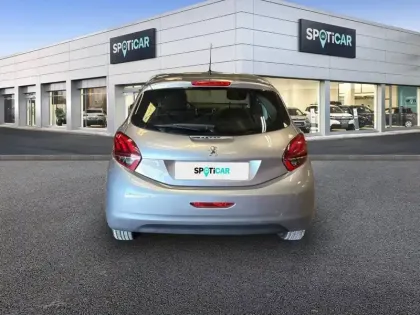 Photo 14 Peugeot 208  PureTech 68ch BVM5