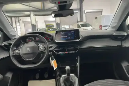 Photo 8 Peugeot 208  PureTech 75 S&S BVM5