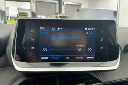 Photo 14 Peugeot 208  PureTech 75 S&S BVM5