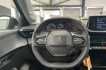 Photo 10 Peugeot 208  PureTech 75 S&S BVM5
