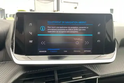 Photo 15 Peugeot 208  PureTech 75 S&S BVM5