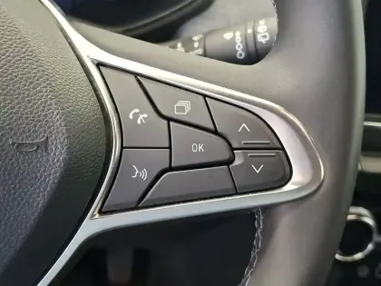 Photo 31 Renault Clio  E-Tech full hybrid 145