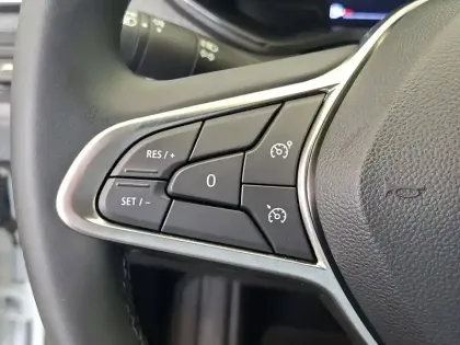Photo 30 Renault Clio  E-Tech full hybrid 145