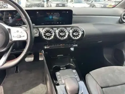 Photo 9 Mercedes Classe A 180 7G-DCT AMG Line