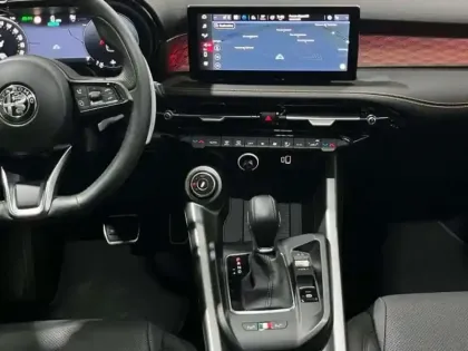 Photo 9 Alfa Romeo Tonale 1.5 Hybrid 160 ch VGT TCT7 Veloce