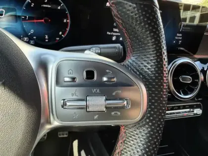 Photo 18 Mercedes GLB 200 d AMG Line
