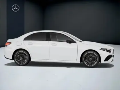 Photo 17 Mercedes Classe A 250 e Hybrid EQ Berline AMG Li