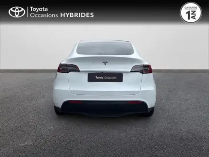 Photo 6 Tesla Model Y  Standard RWD