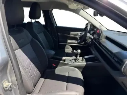 Photo 14 Jeep Avenger  1.2 Turbo T3 100ch Altitude