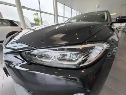 Photo 9 BMW I4  eDrive35 286ch