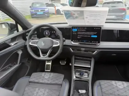 Photo 14 Volkswagen Tiguan  1.5 eHybrid 204ch R-Line Edition DSG6
