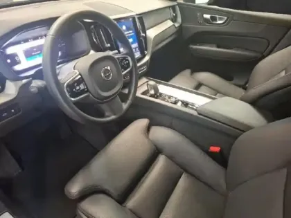 Photo 8 Volvo Xc60  T6 Hybride Rechargeable 253 + 145ch Plus Style Dark Geartronic 8 AWD