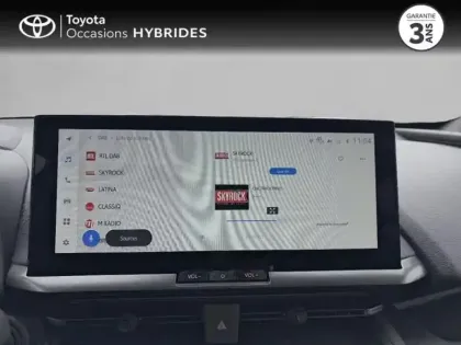 Photo 14 Toyota C-HR  2.0 Hybride Rechargeable 225ch Graphic MY26