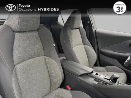 Photo 5 Toyota C-HR  2.0 Hybride Rechargeable 225ch Graphic MY26