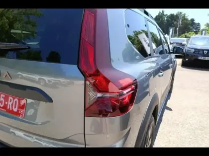 Photo 13 Dacia Jogger  1.6 hybrid 140ch Extreme 7 places -24