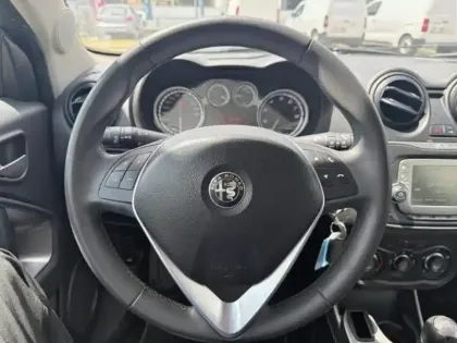 Photo 12 Alfa Romeo Mito  1.4 MPI 78ch Stop&Start