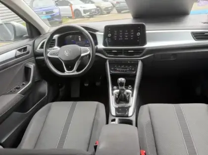 Photo 13 Volkswagen T-roc  1.0 TSI 110ch Life