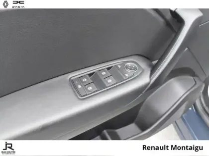 Photo 8 Renault Captur  1.6 E-Tech hybride 145ch Business -21