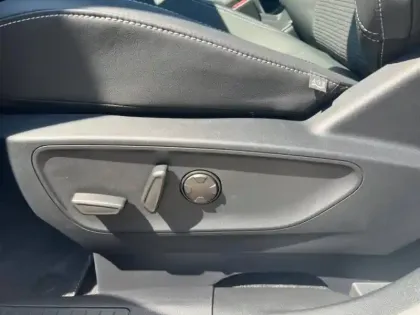 Photo 11 Ford Kuga  2.5 Duratec 180ch Hybrid FlexiFuel Sound Edition Powershift