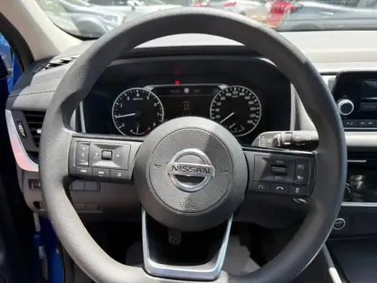 Photo 12 Nissan Qashqai  1.3 Mild Hybrid 140ch Visia