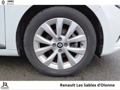 Photo 7 Renault Clio  1.6 E-Tech 145ch full hybrid Evolution