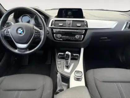 Photo 9 BMW Serie 1 Série 1 118dA 150ch UrbanChic 5p Euro6d-T