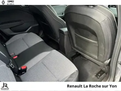 Photo 13 Renault Clio  1.6 E-Tech 145ch full hybrid Techno - 24