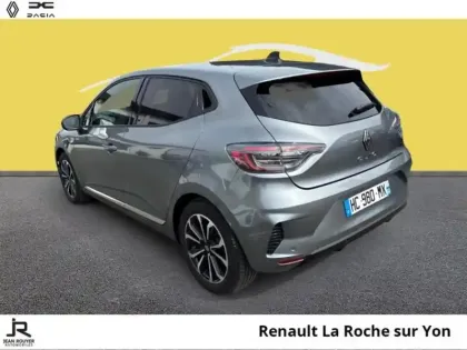 Photo 9 Renault Clio  1.6 E-Tech 145ch full hybrid Techno - 24