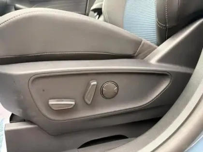 Photo 12 Ford Kuga  2.5 Duratec 180ch Hybrid FlexiFuel BlueCruise Edition Powershift
