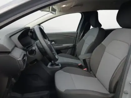 Photo 8 Dacia Jogger  1.6 hybrid 140ch Extreme 7 places -24