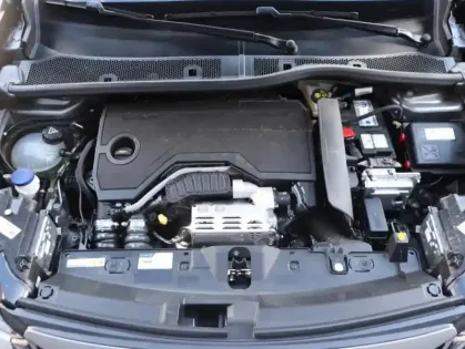 Photo 11 Peugeot 2008  1.2 Hybrid 145ch GT e-DCS6