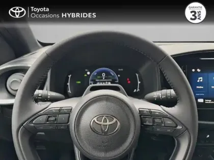 Photo 12 Toyota Aygo  X 116h Graphic