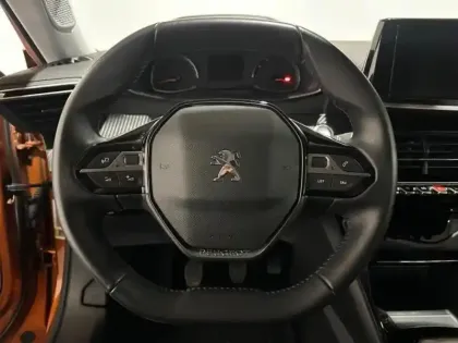 Photo 14 Peugeot 2008  1.2 PureTech 130ch S&S Allure