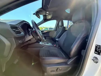 Photo 9 Ford Kuga  2.5 Duratec 190ch FHEV E85 ST-Line X BVA