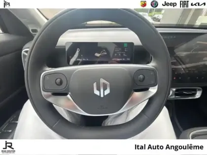 Photo 14 Leapmotor B10  REEV 218ch 18,8 kWh Design