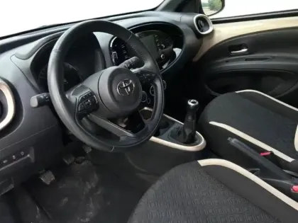 Photo 11 Toyota Aygo  X 1.0 VVT-i 72ch Design