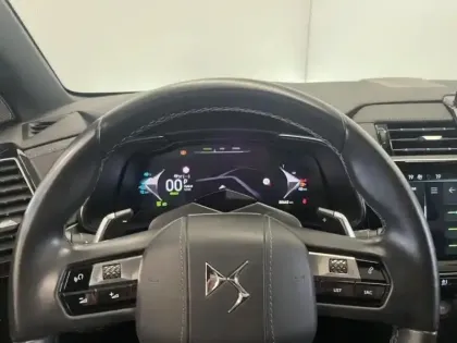 Photo 9 DS DS 7  E-TENSE 4x4 300ch Opera