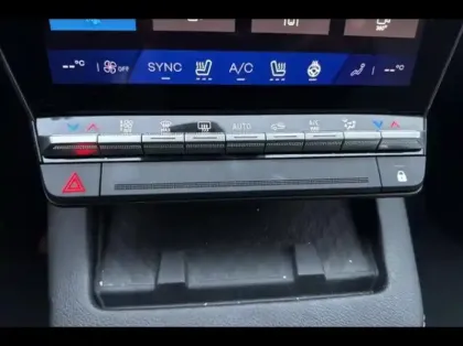 Photo 14 Renault Scenic  E-Tech Electric 220ch Techno grande autonomie -25