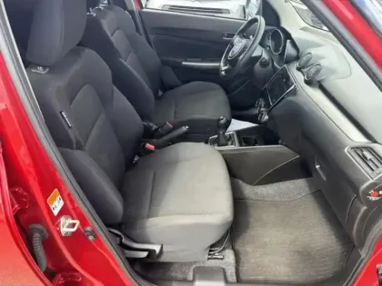 Photo 10 Suzuki Swift  1.2 Dualjet Hybrid 83ch Pack