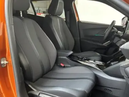 Photo 10 Peugeot 2008  e- 136ch Allure Camera Carplay