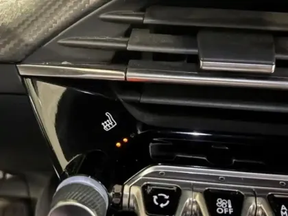 Photo 6 Peugeot 2008  e- 136ch Allure Camera Carplay