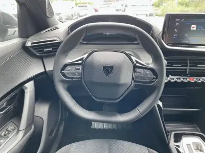 Photo 8 Peugeot 2008  Hybrid 110 e-DCS6
