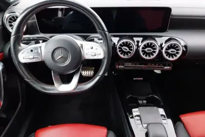 Photo 8 Mercedes Classe A  200 7G-DCT