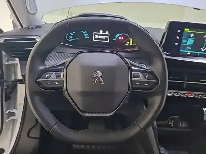 Photo 11 Peugeot 2008  Electrique 136 ch