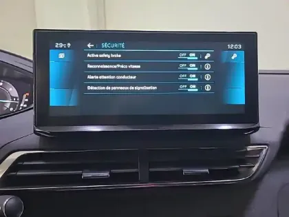 Photo 26 Peugeot 3008  BlueHDi 130ch S&S EAT8