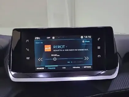 Photo 21 Peugeot 208  PureTech 100 S&S BVM6